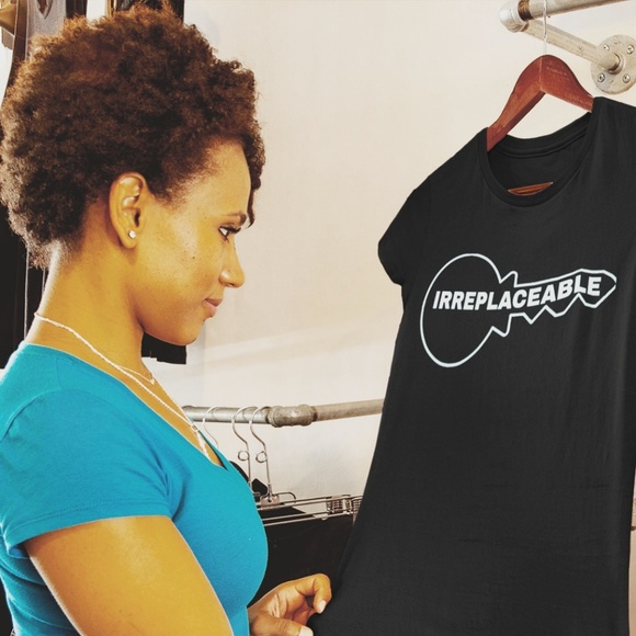 Irreplaceable t-shirt - Picture 3 of 3